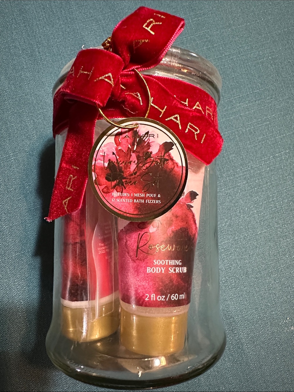 Tahari Rosewater Soothing Body Scrub Set - Red & Gold gift set